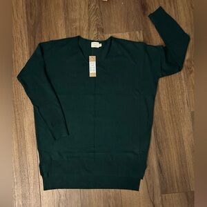 Cozy XS/S Dark Green Sweater NWT